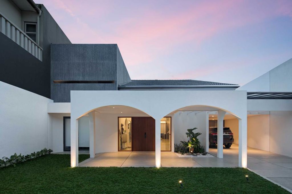 Renovasi rumah jadul jadi super modern dan kekinian