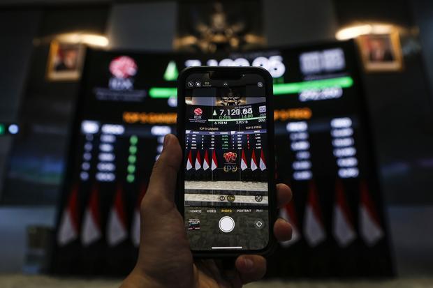 IHSG Dibuka Menghijau Saat Bursa Asia Pasific Merah, Indeks Kospi Turun 4%