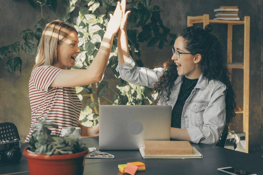 5 shio paling beruntung di bulan April 2026, makin cuan dan berkembang